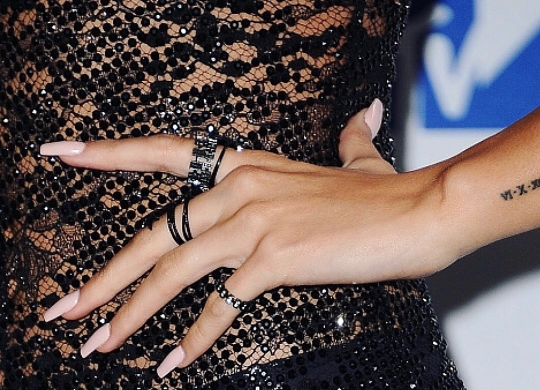 Hailey Baldwin Vardui Kara Merlon Petite Diamond Ring